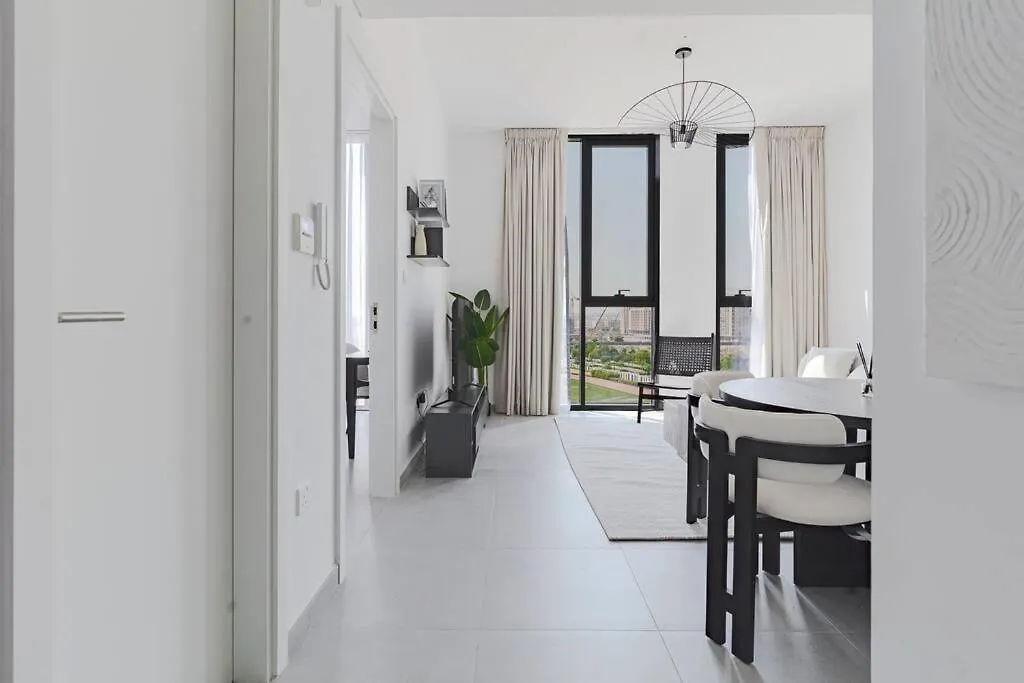 Ferienwohnung Sahab - Courtyard View 1Br Schardscha Apartment